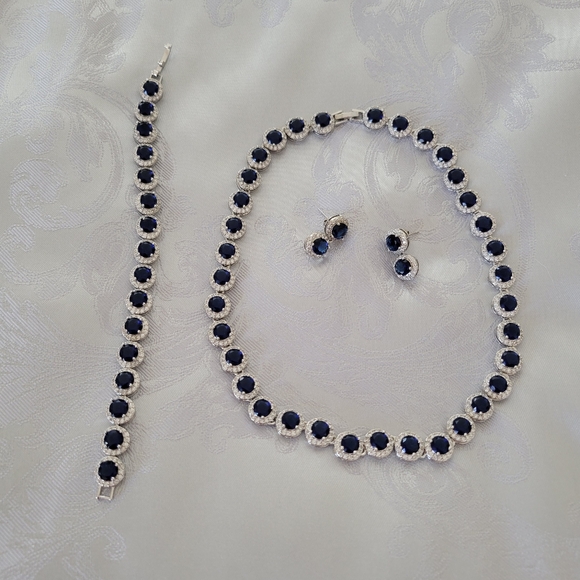 Vintage Beautiful Jewelry Set Necklace Is 18" Bracelet 7" - Picture 9 of 15